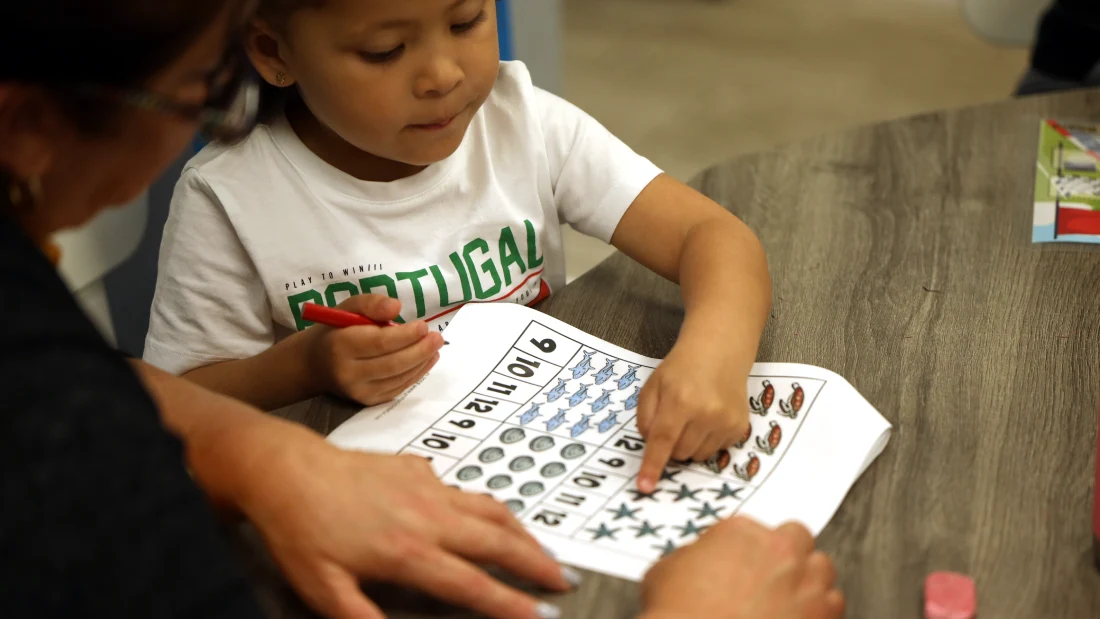 Autismo y Amistad: 5 Consejos para Ayudar a tu Hijo a Socializar.